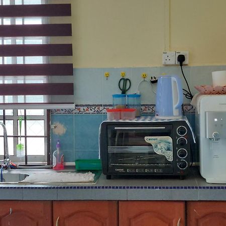 Adeeba Homestay Κουαντάν Εξωτερικό φωτογραφία