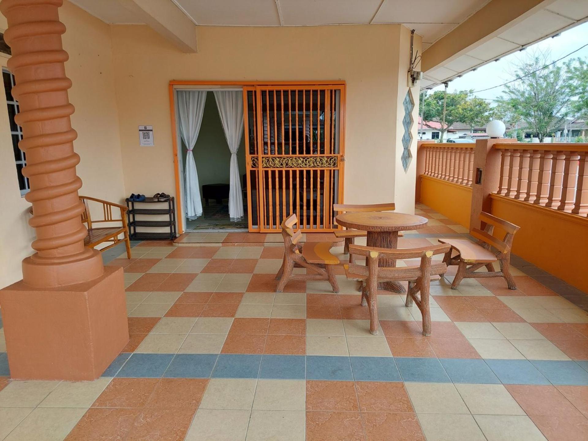Adeeba Homestay Κουαντάν Εξωτερικό φωτογραφία